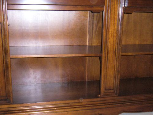 DETTAGLIO INTERNO CREDENZA